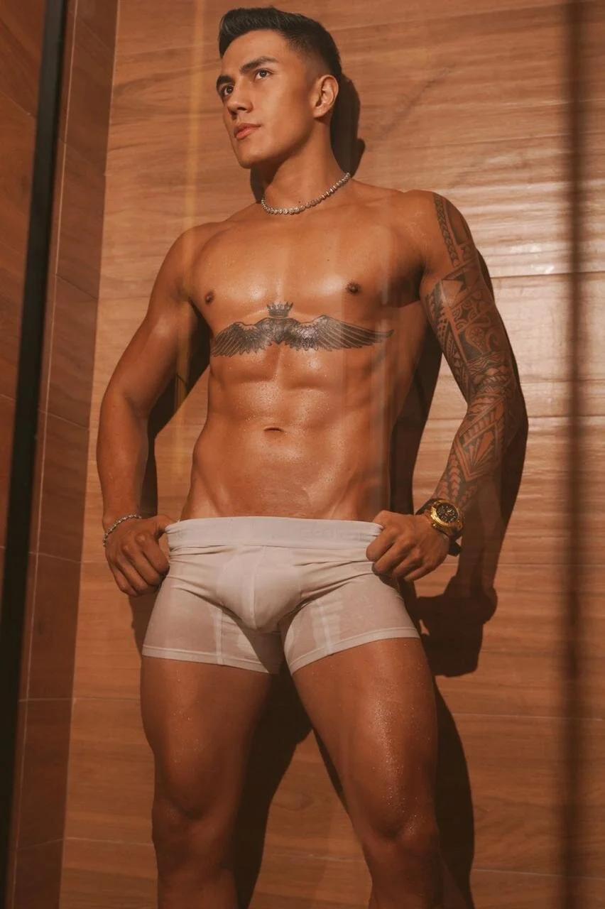 XXX Porn Photo of Nude Aron_Bolt 30