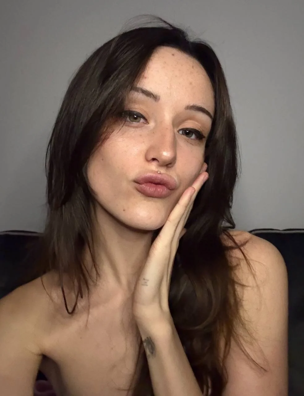 XXX Porn Photo of Nude Tinybutt5368 3