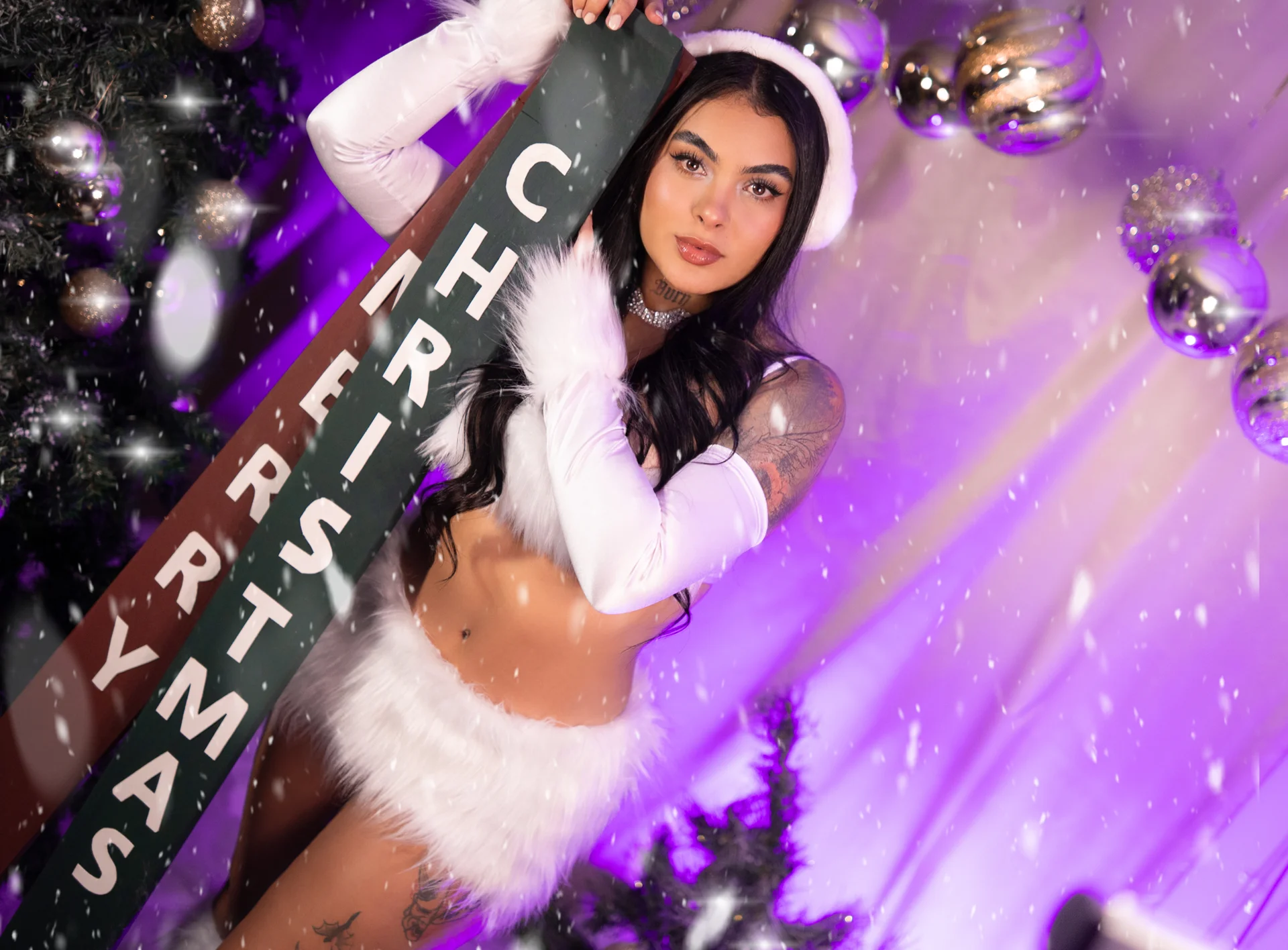 XXX Porn Photo of Nude shimmer_lure 15