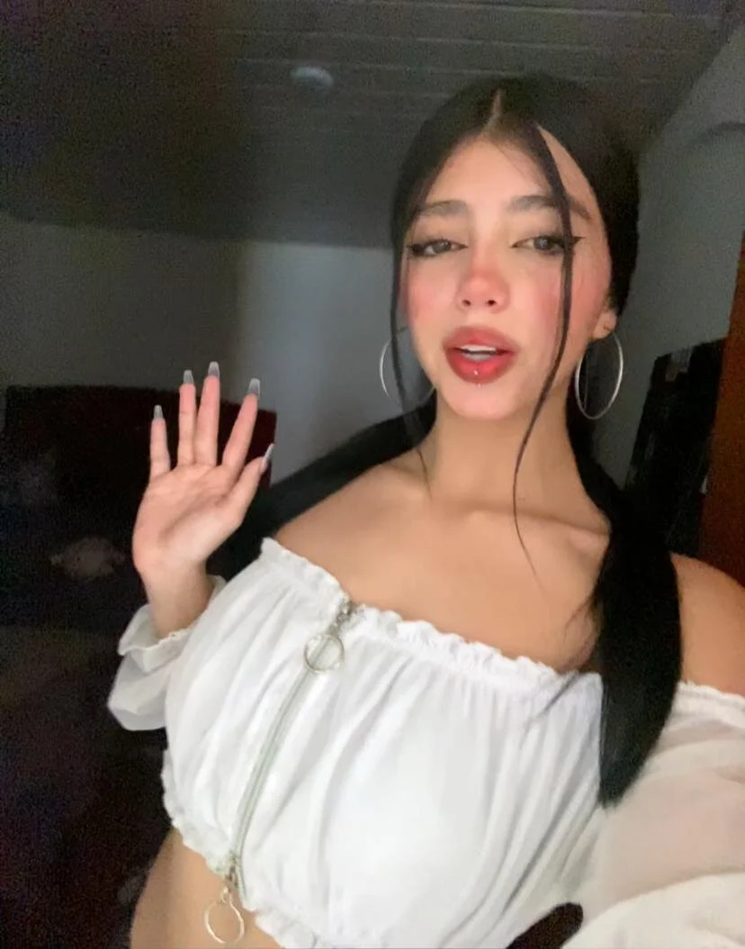 XXX Porn Photo of Nude alehp_rose_s 1