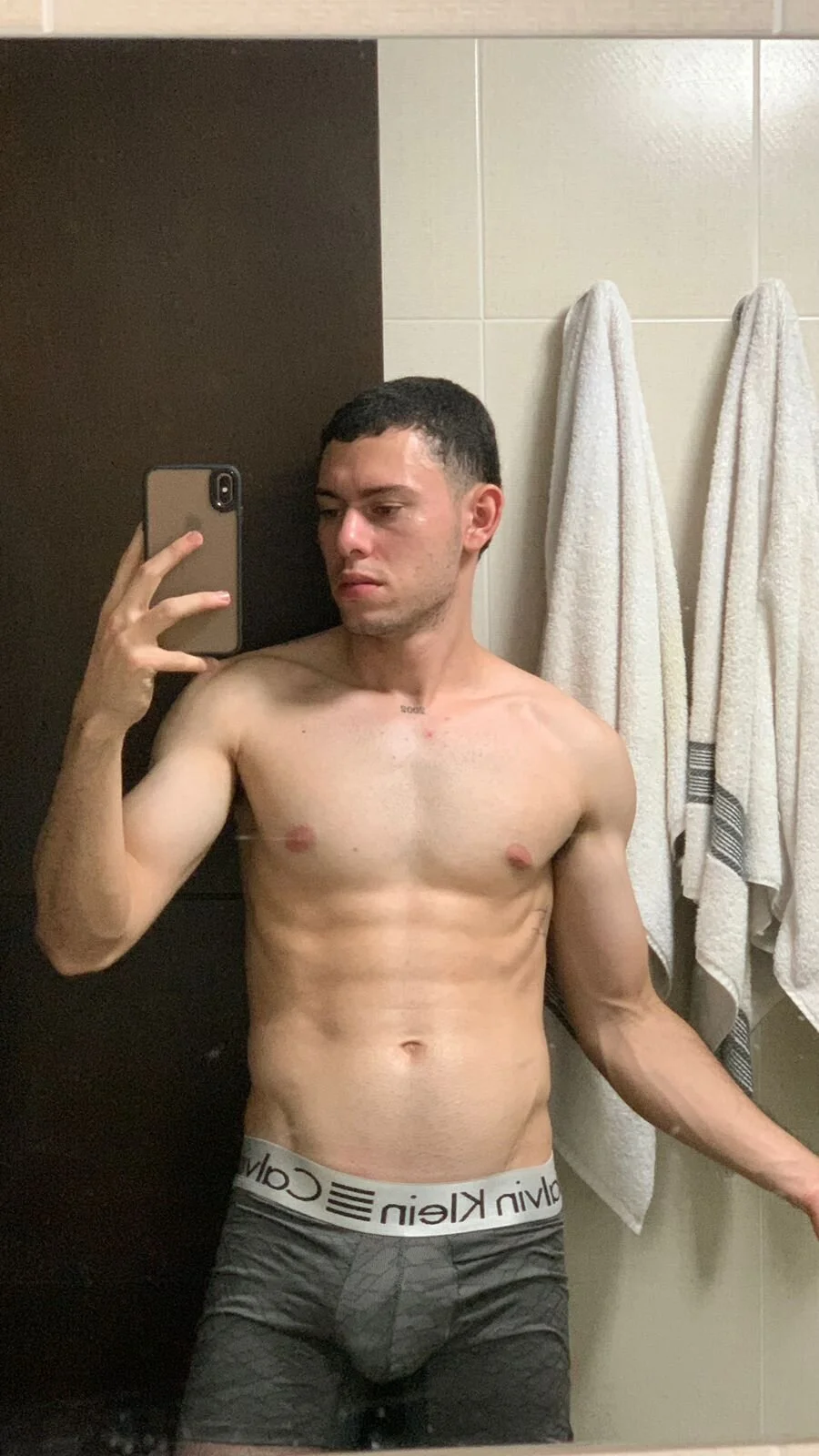 XXX Porn Photo of Nude Christopher_Well 2
