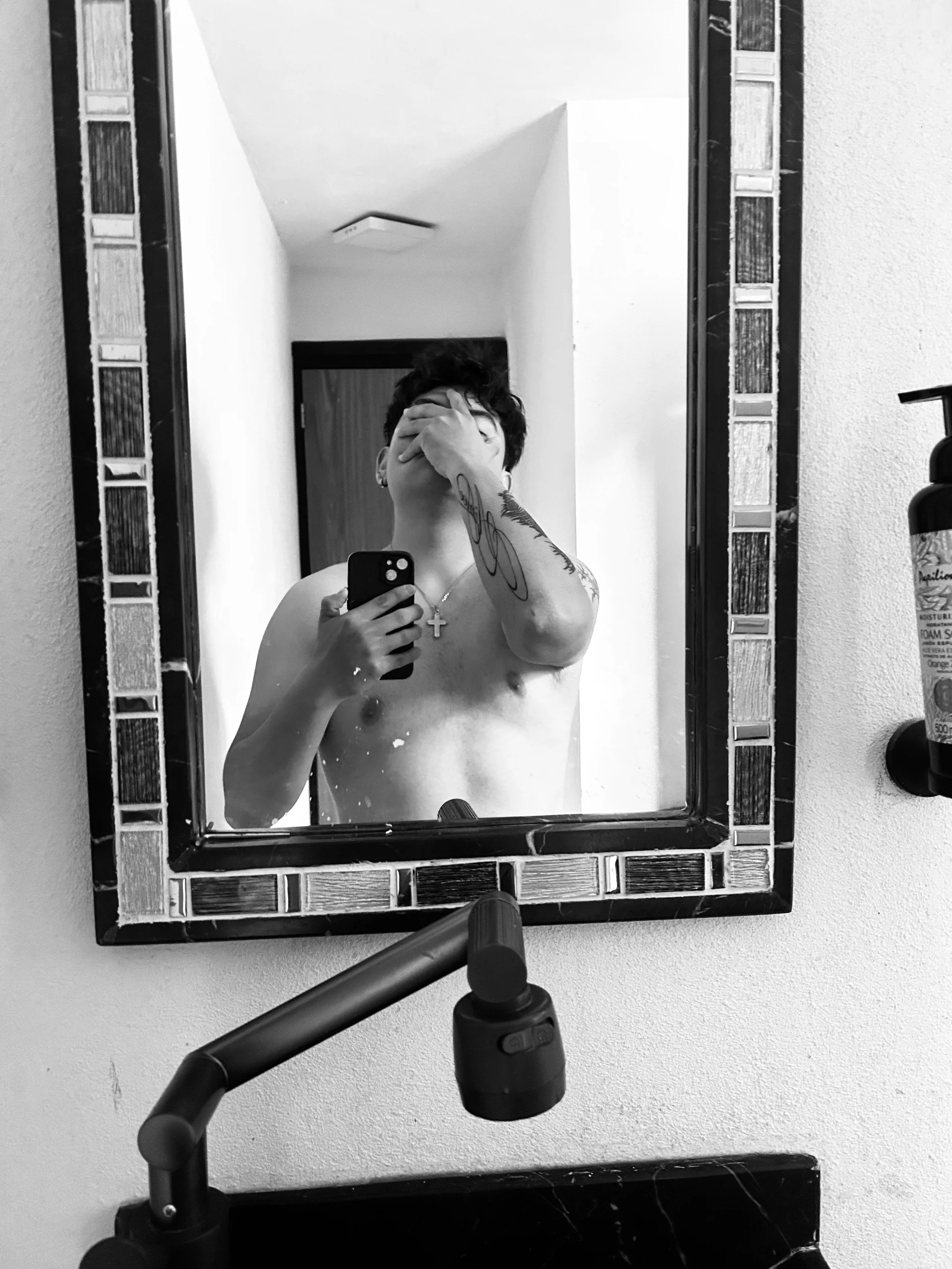 XXX Porn Photo of Nude Theohernan 1