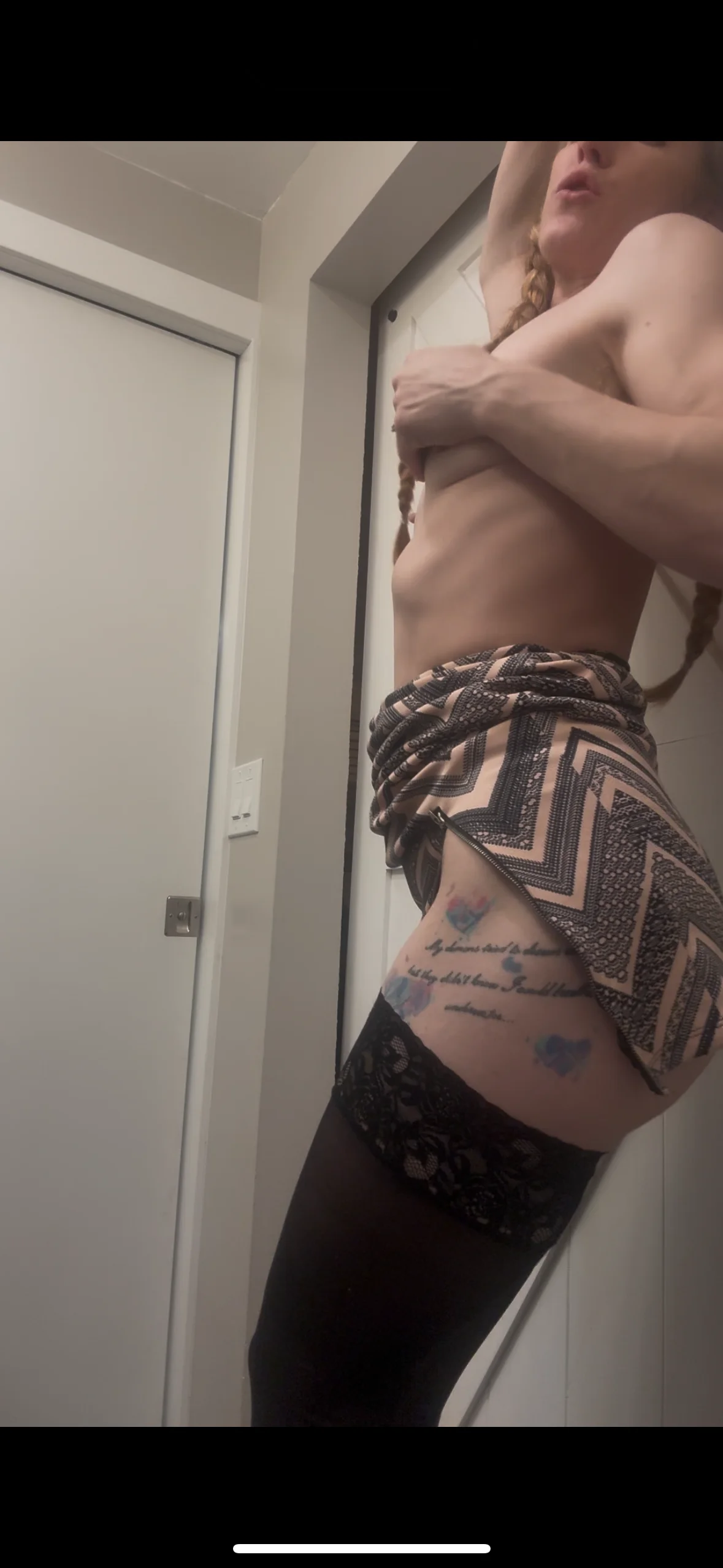 XXX Porn Photo of Nude GoldenFlameGoddess 15