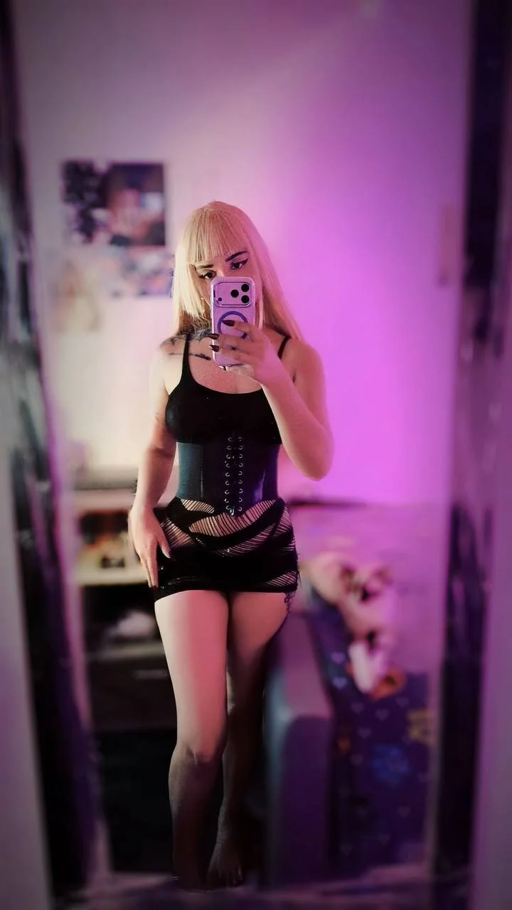 XXX Porn Photo of Nude goth_Valentinna 1