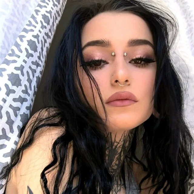 XXX Porn Photo of Nude LilithPoison 13