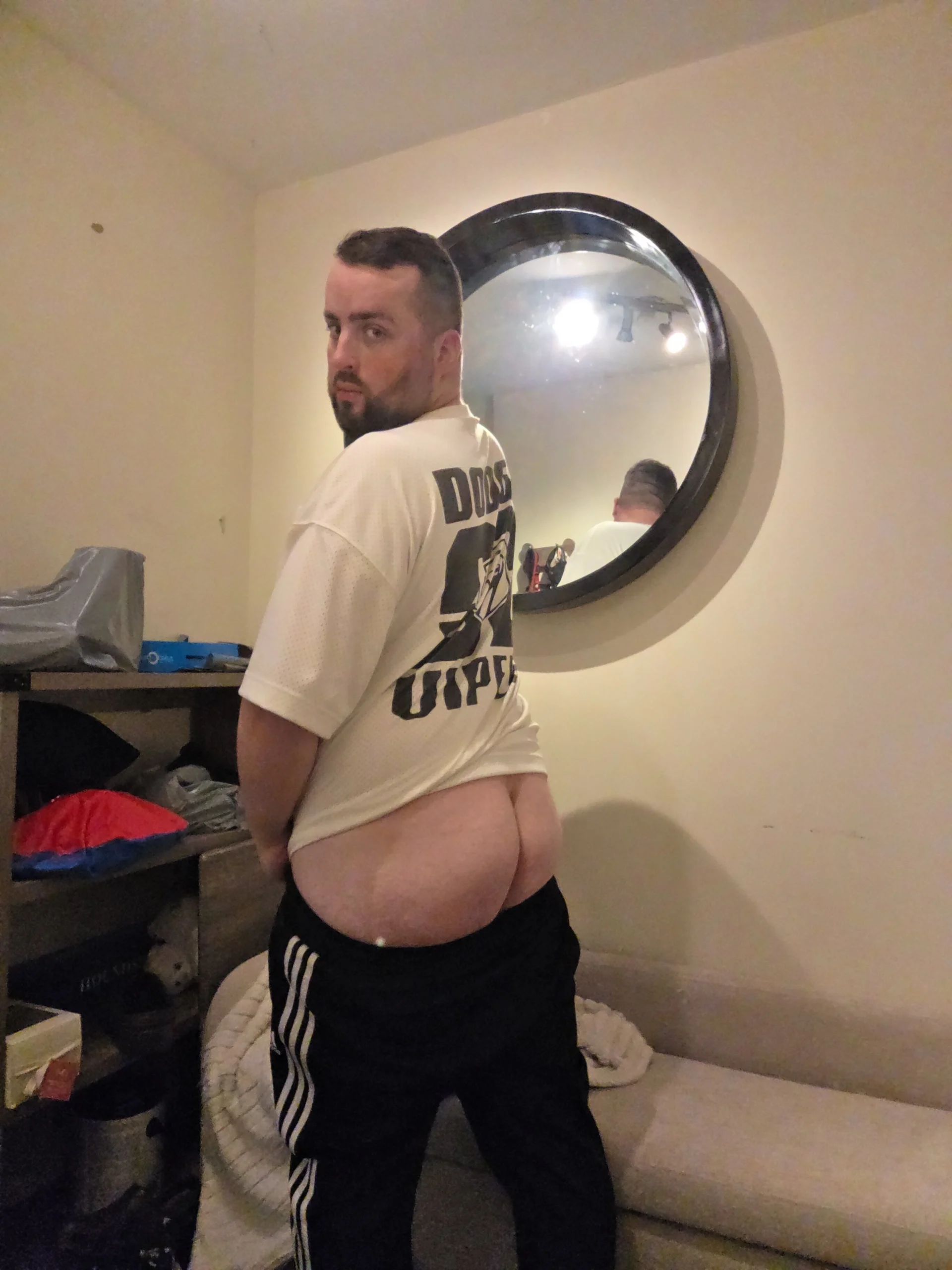 XXX Porn Photo of Nude BukkakeDaddy96 1