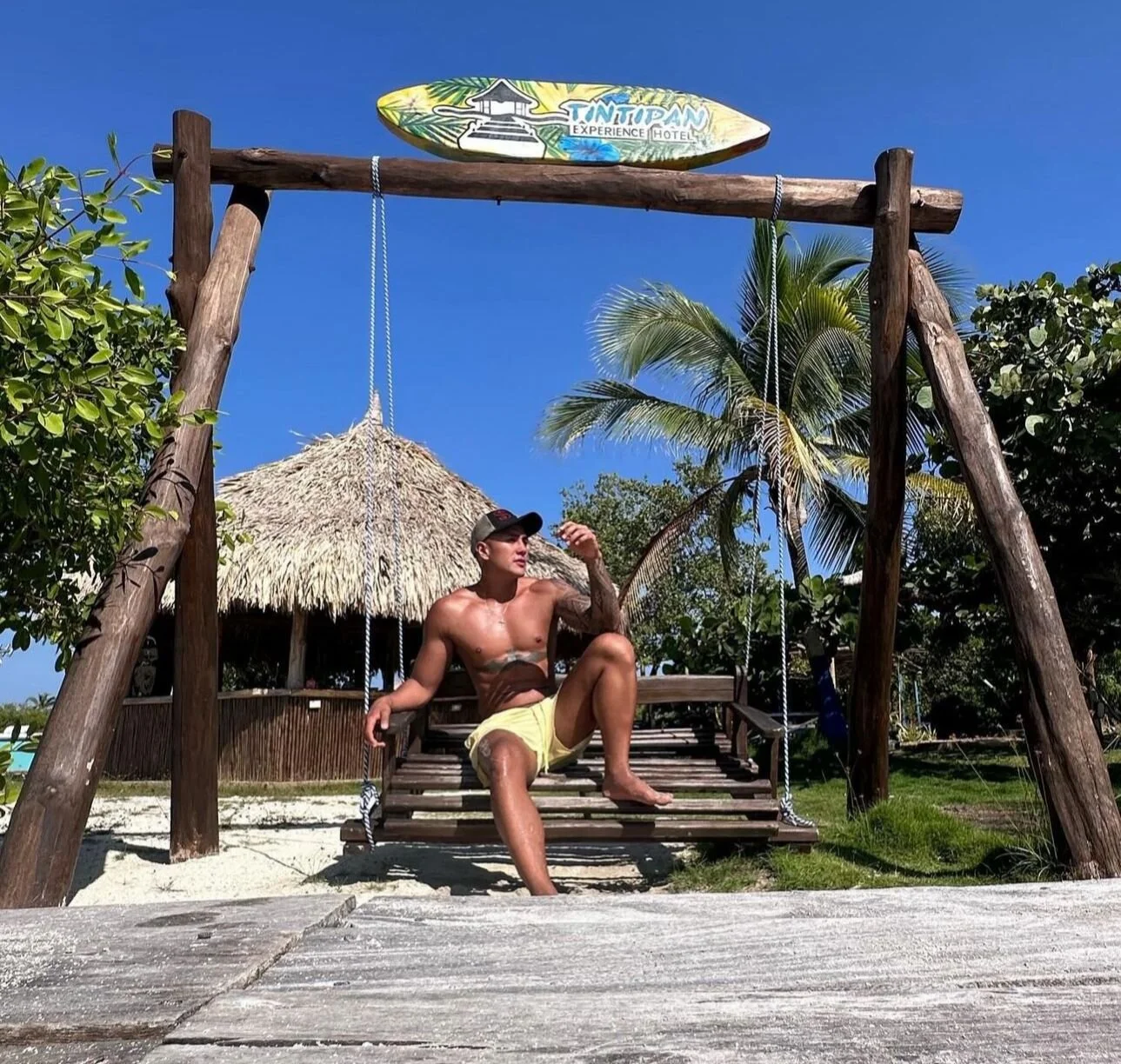 XXX Porn Photo of Nude Aron_Bolt 12