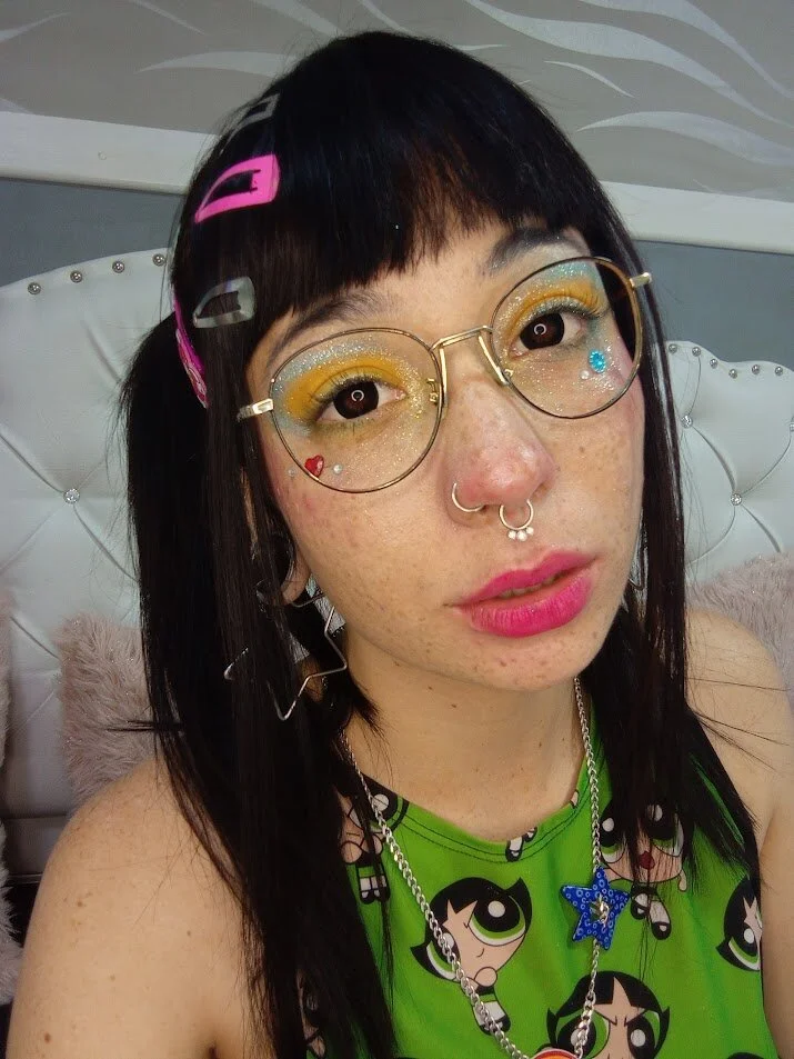 XXX Porn Photo of Nude mily_milk_ 1