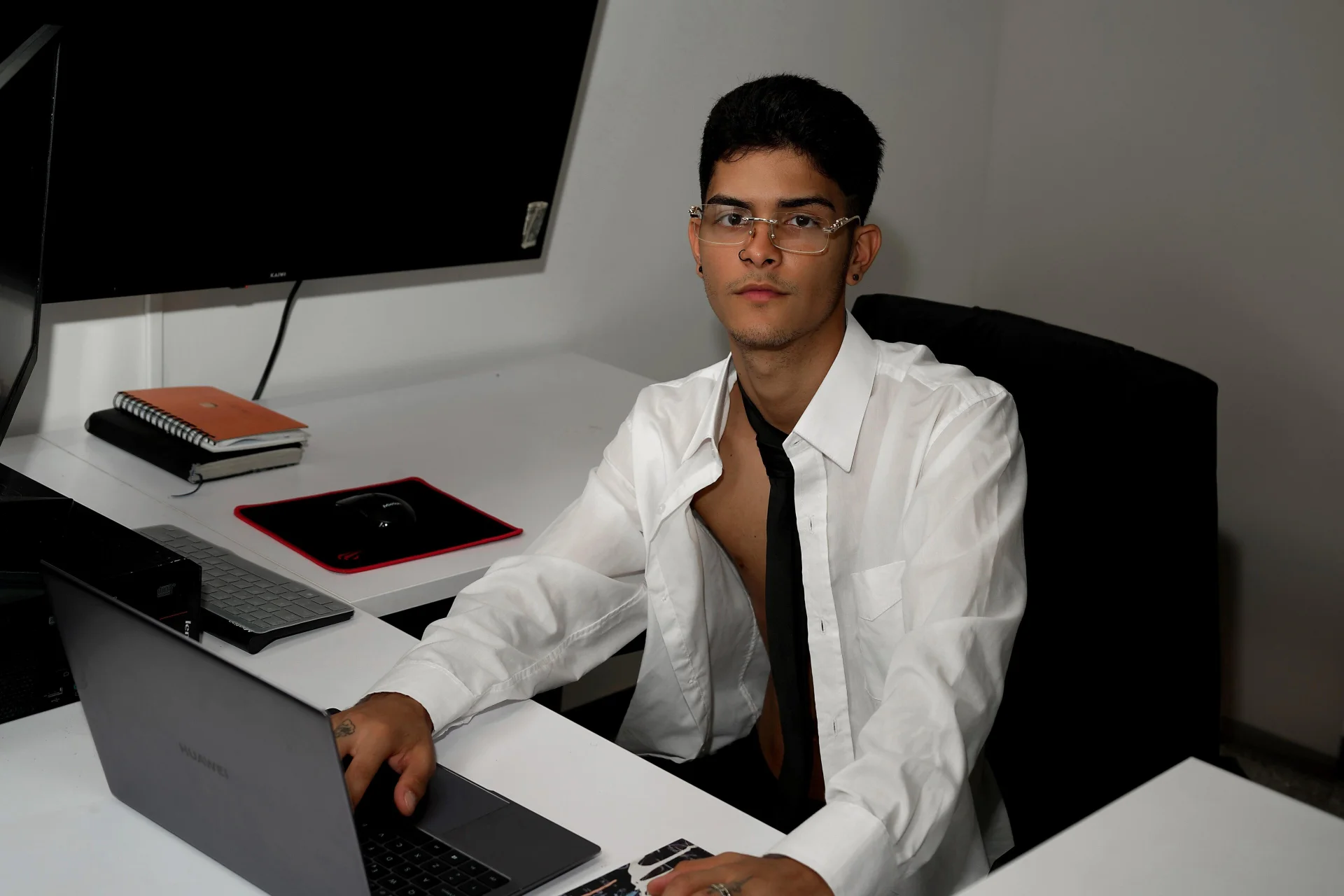 XXX Porn Photo of Nude Axel_baker01 2