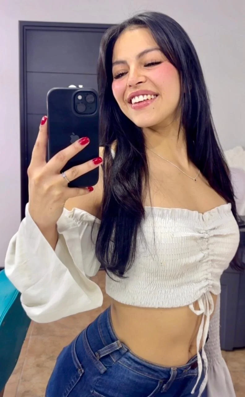 XXX Porn Photo of Nude Eliie_Ruizz 5