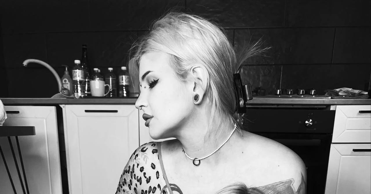 XXX Porn Photo of Nude DriveThruCiri 3