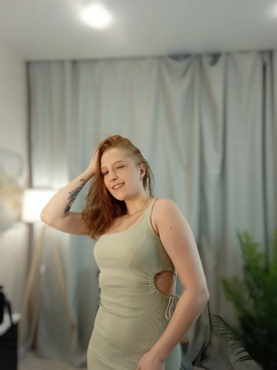 XXX Porn Photo of Nude Meyesterday 16