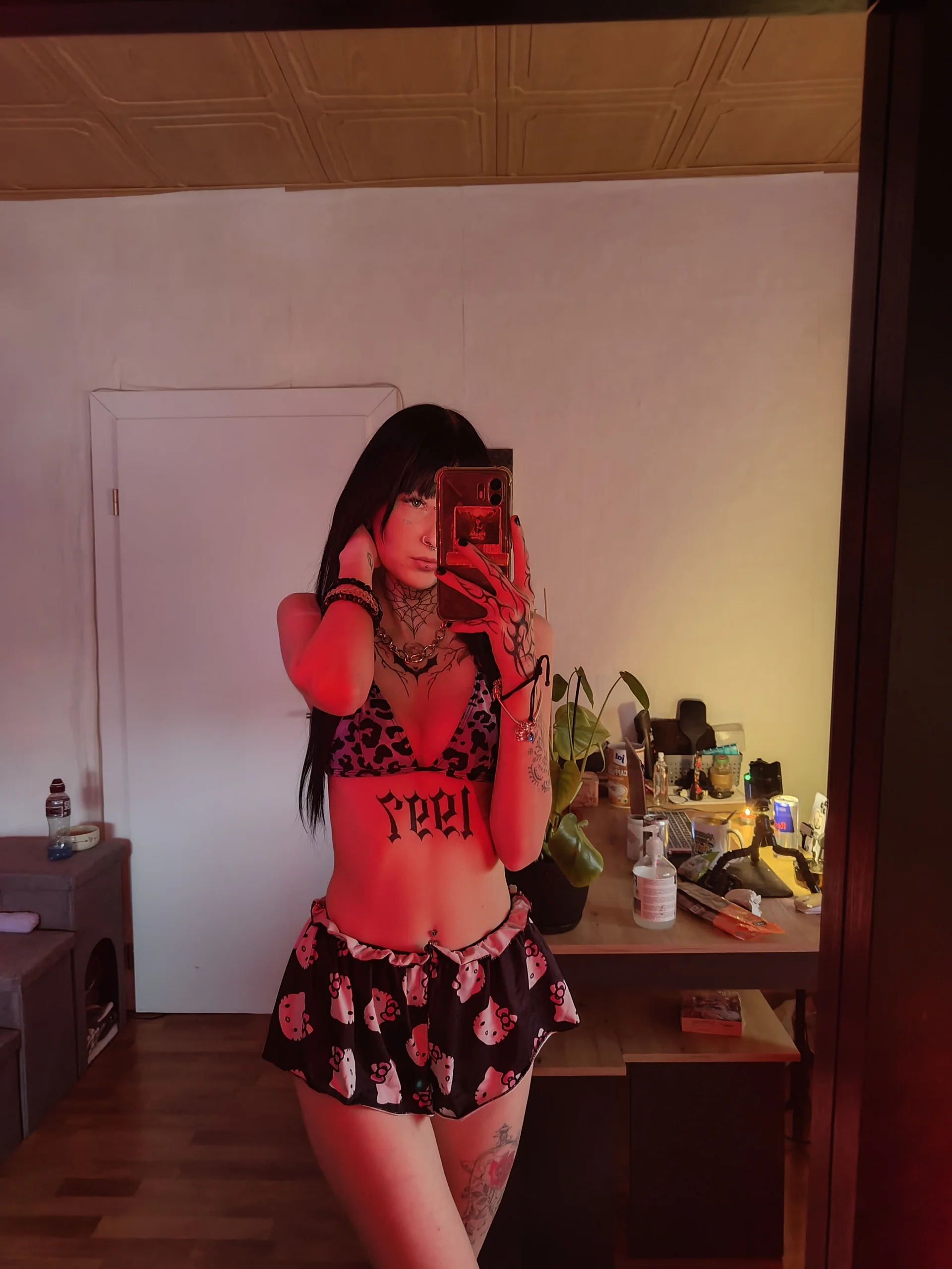 XXX Porn Photo of Nude BlueVelvetBat 9