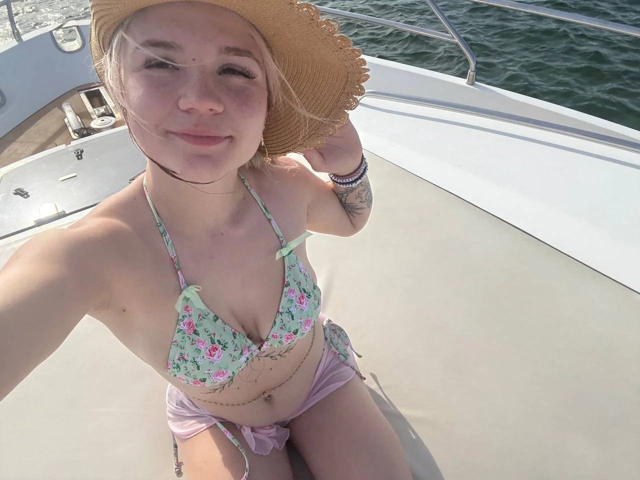 XXX Porn Photo of Nude Cutiepiespanks 55
