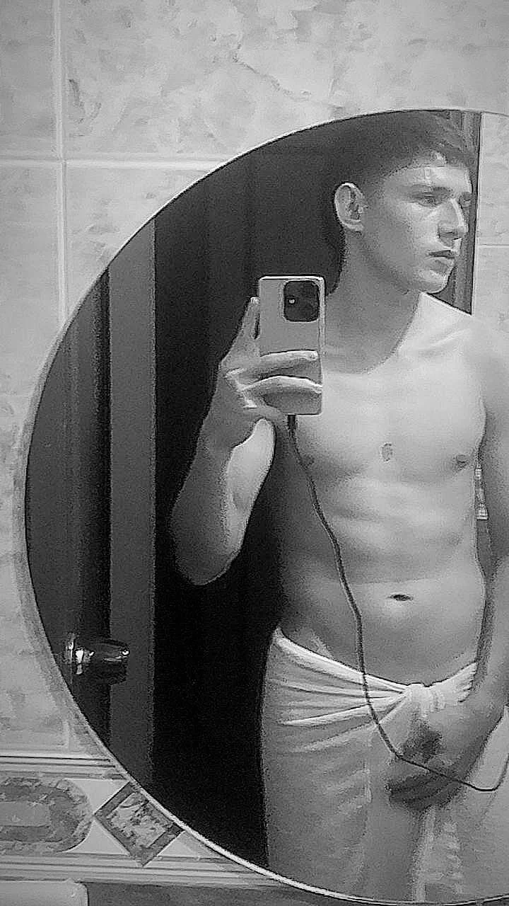 XXX Porn Photo of Nude BoysONFireXXX 1