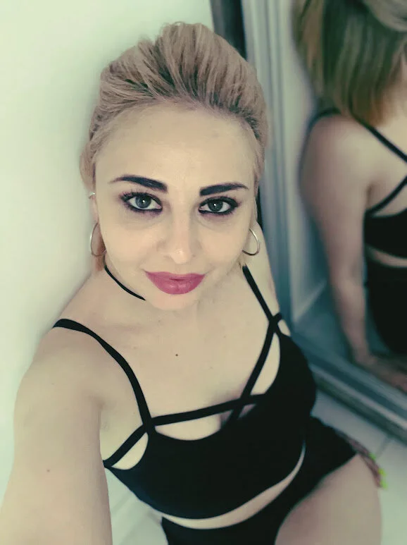XXX Porn Photo of Nude AnnsLove_is 23