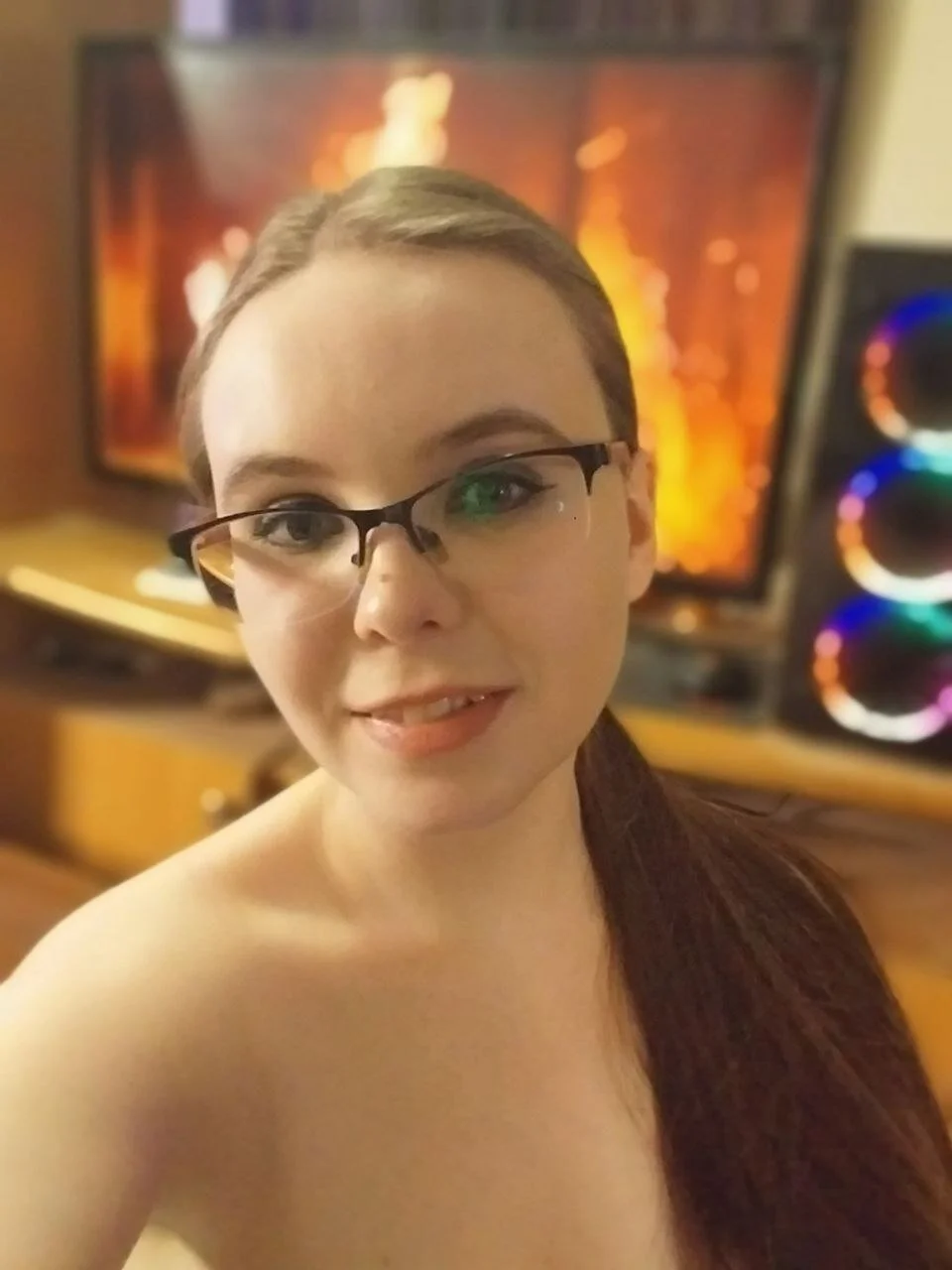 XXX Porn Photo of Nude JustFoxyee 2