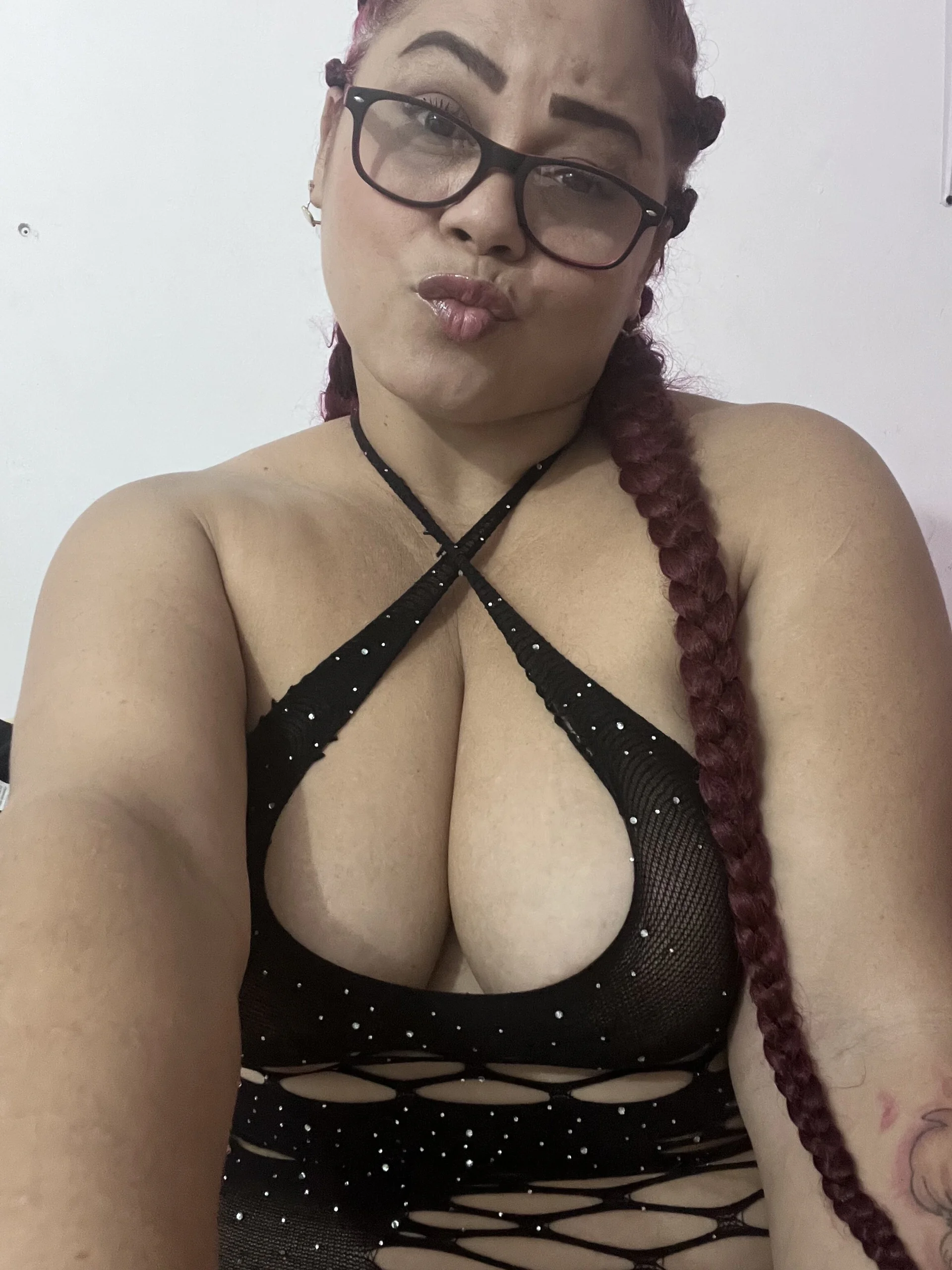 XXX Porn Photo of Nude Woman_red 4