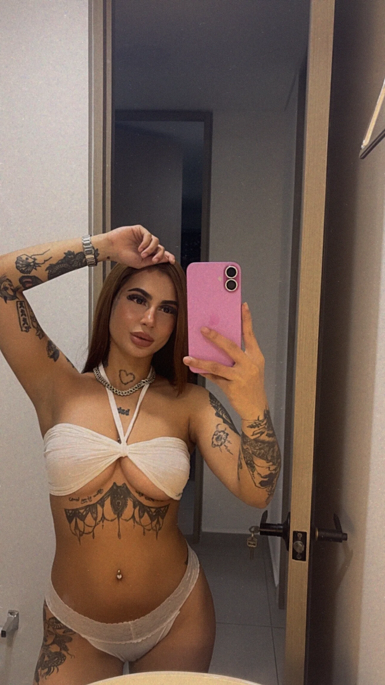 XXX Porn Photo of Nude dreammgirl8 2