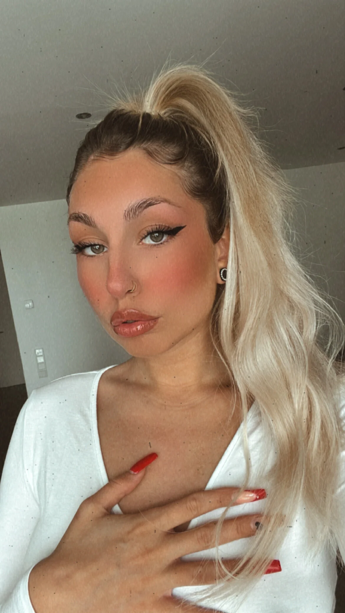 XXX Porn Photo of Nude Estherjizz 2