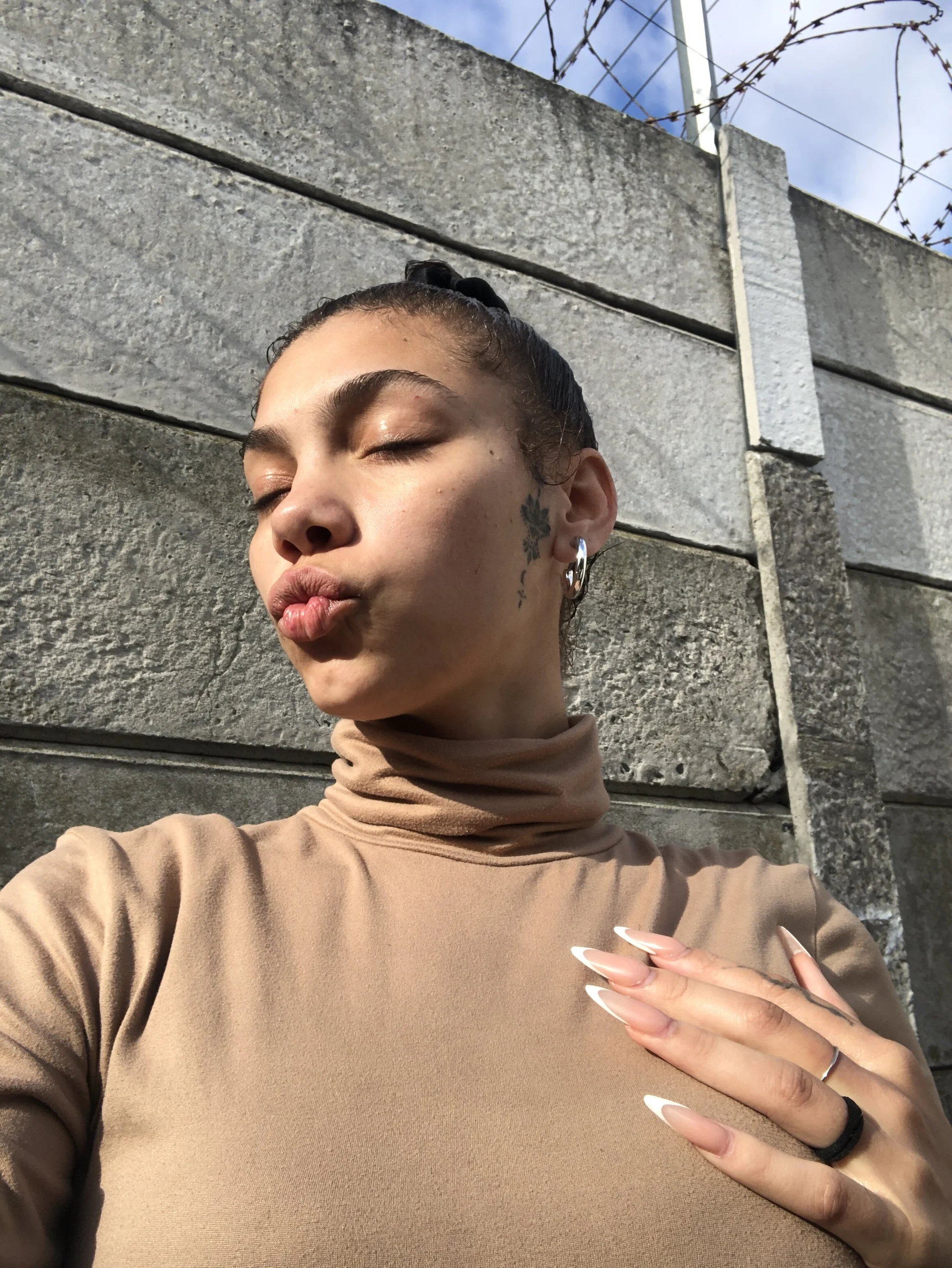 XXX Porn Photo of Nude Allegedly_Yours 1