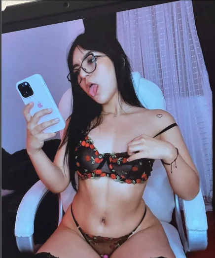 XXX Porn Photo of Nude victoria_hokings 3
