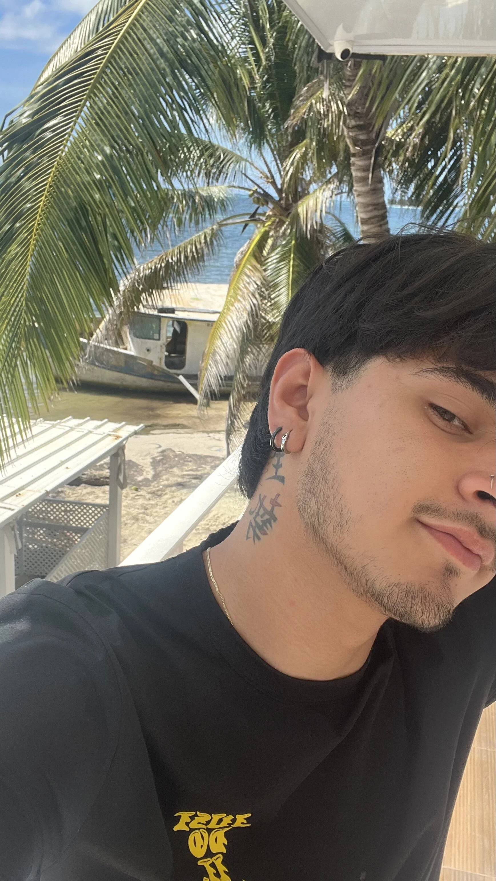 XXX Porn Photo of Nude Elian_savoy 1