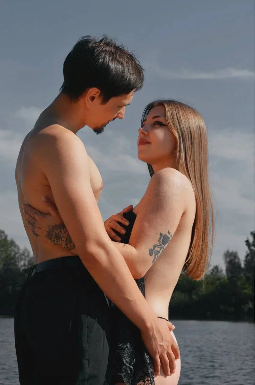 XXX Porn Photo of Nude Miley_and_Michael 14