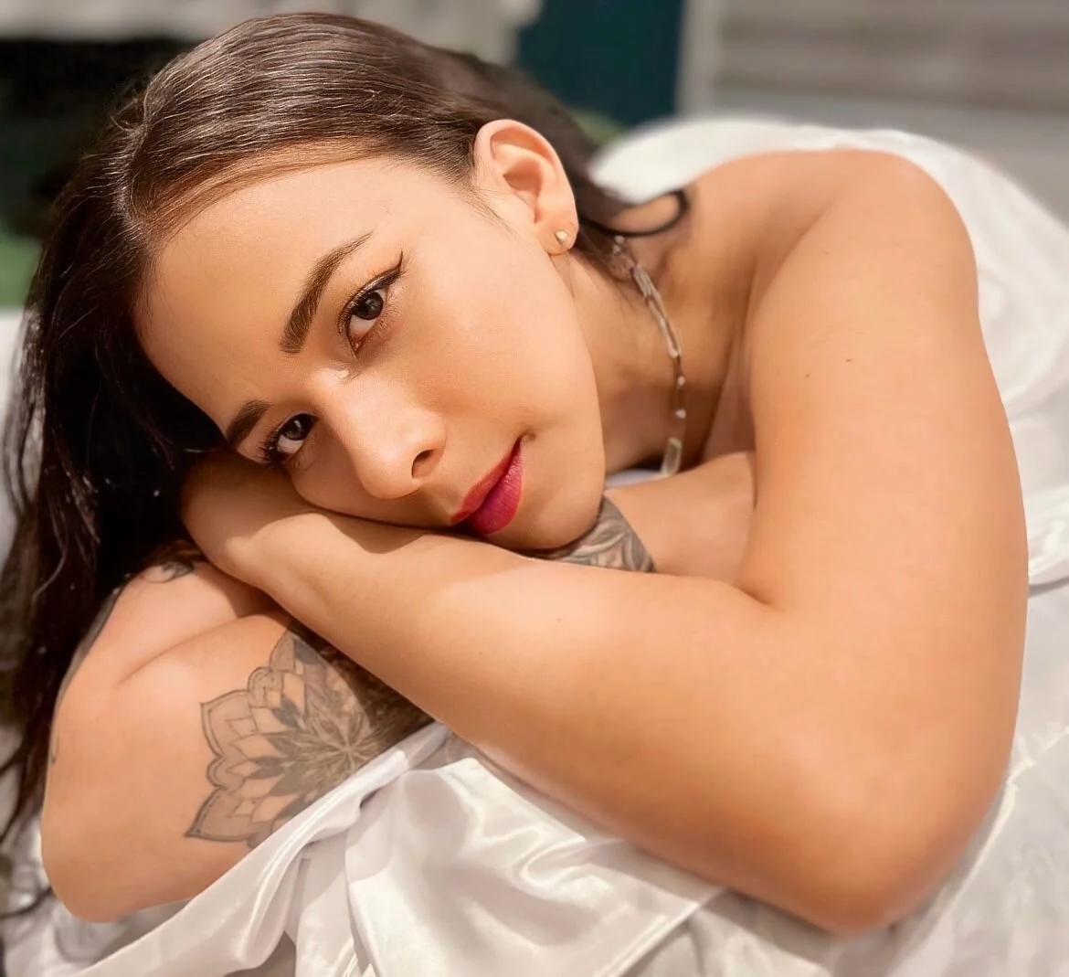 XXX Porn Photo of Nude mia_backer 2