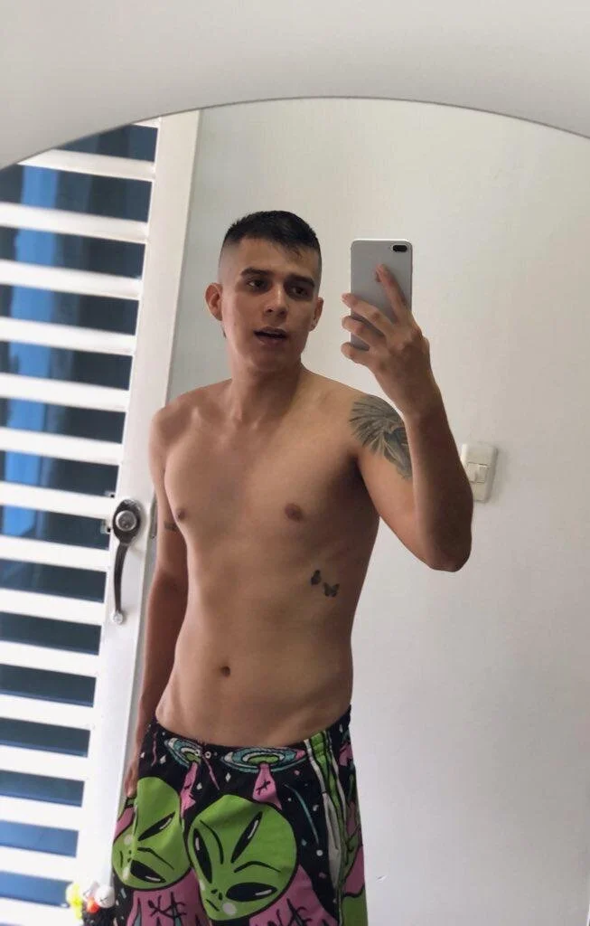 XXX Porn Photo of Nude hugosan12 6