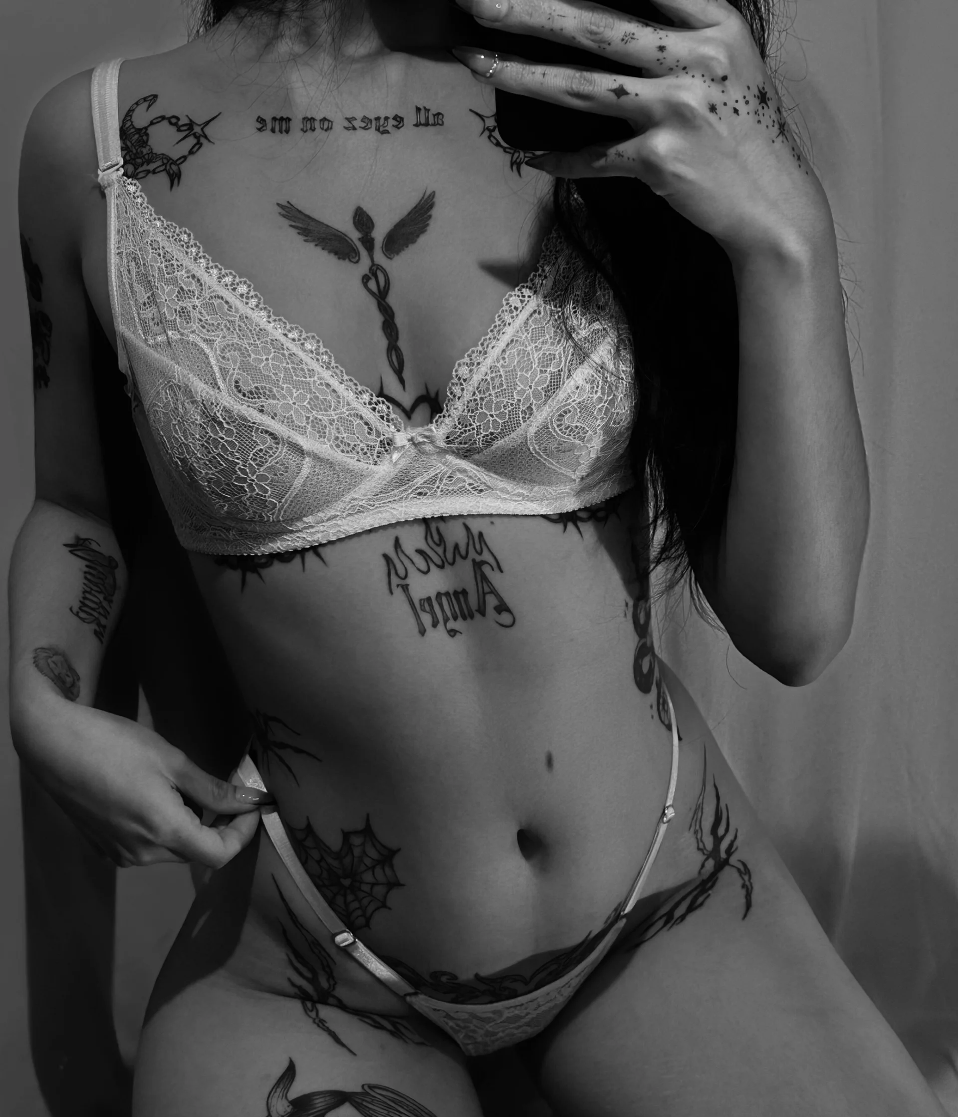 XXX Porn Photo of Nude Kendramillerr_1 19