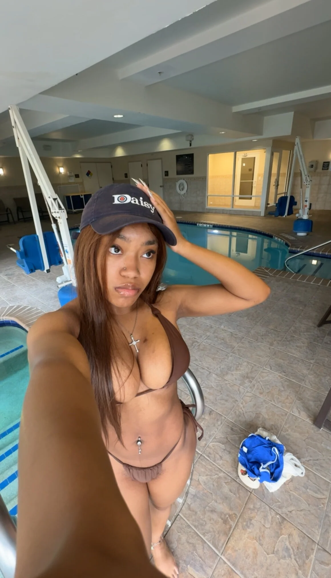 XXX Porn Photo of Nude lifeoftt_19xx 288
