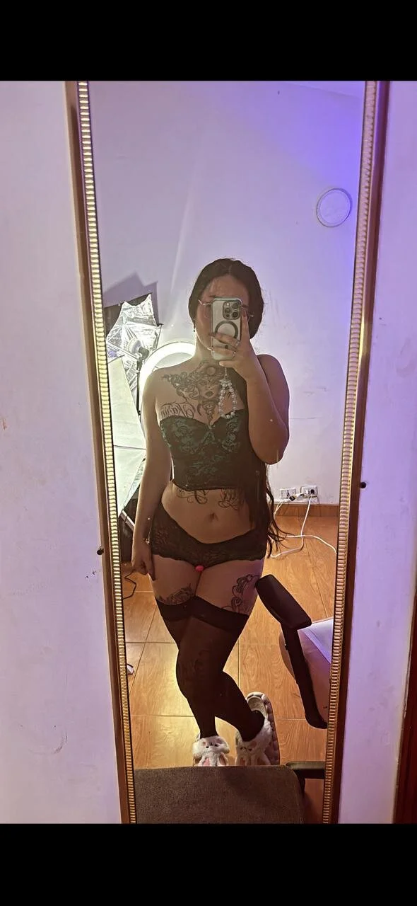 XXX Porn Photo of Nude MedussaThomson 23