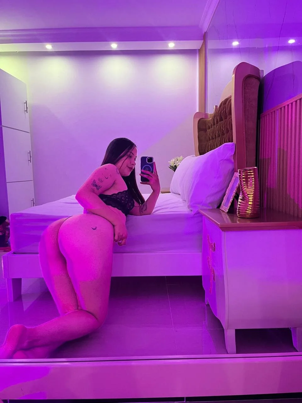 XXX Porn Photo of Nude vagaro_ 36