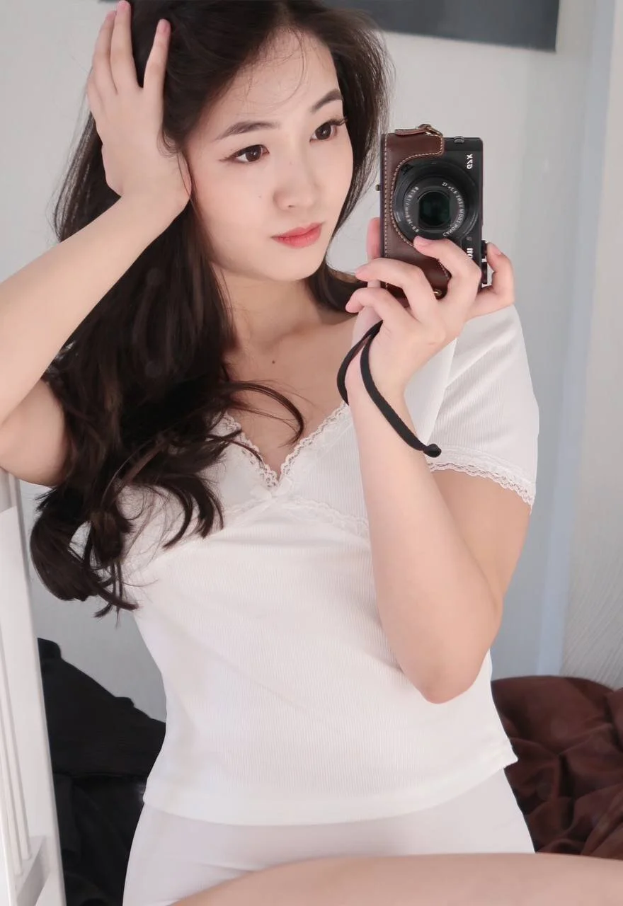 XXX Porn Photo of Nude SeulBi 6