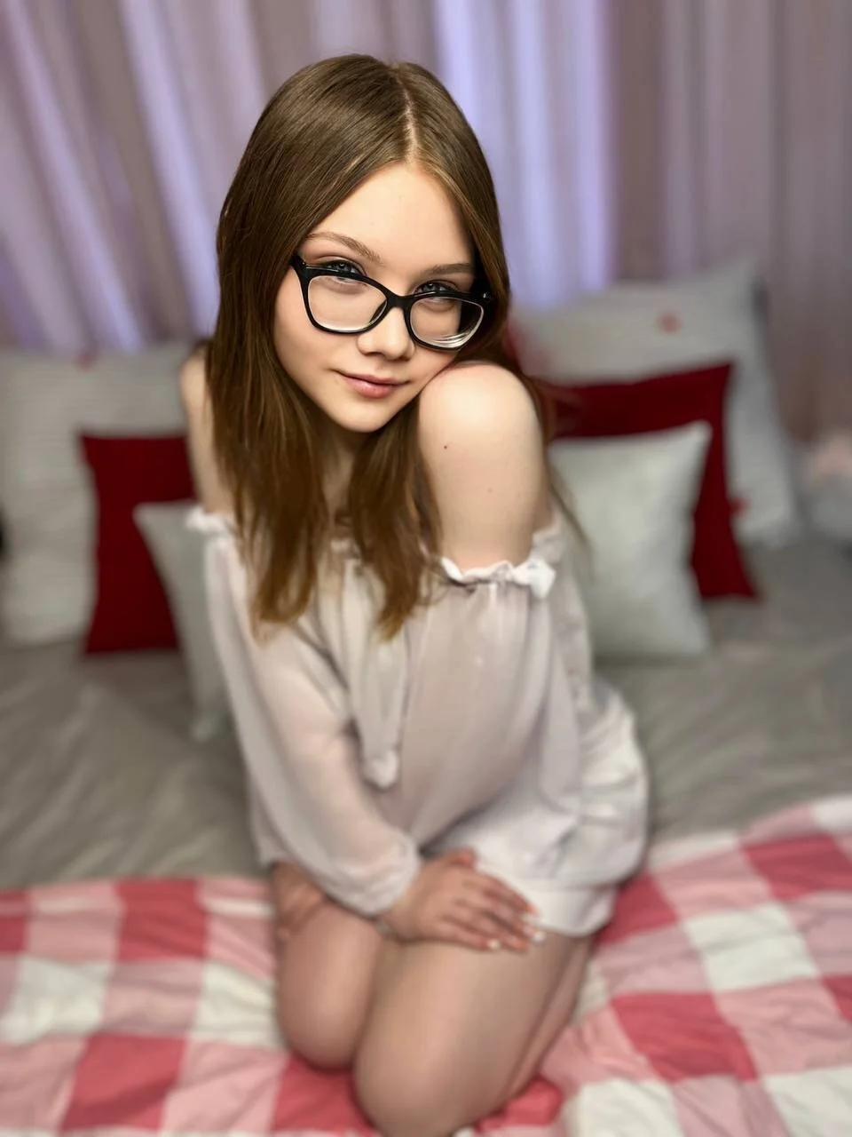 XXX Porn Photo of Nude luv_tessa 3