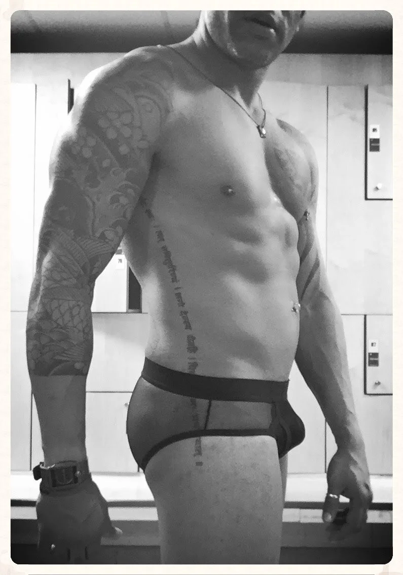 XXX Porn Photo of Nude hrnyboy1978 2