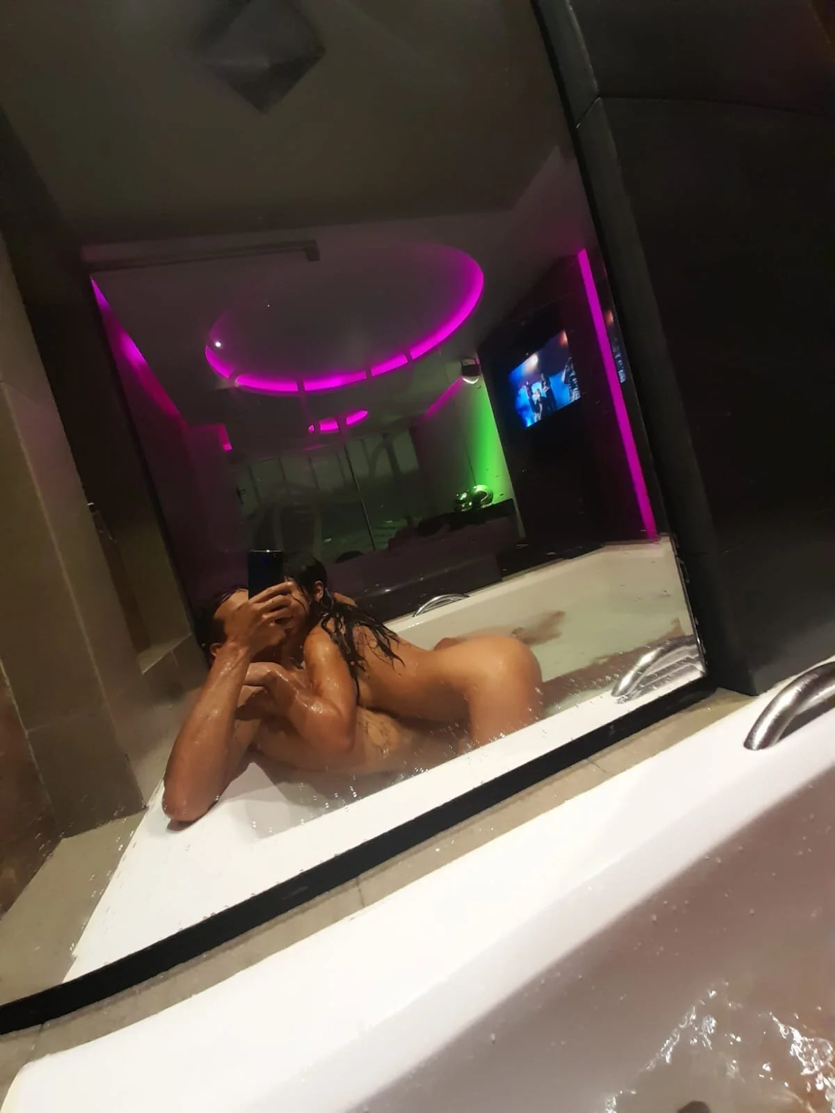 XXX Porn Photo of Nude Lizza_love 3