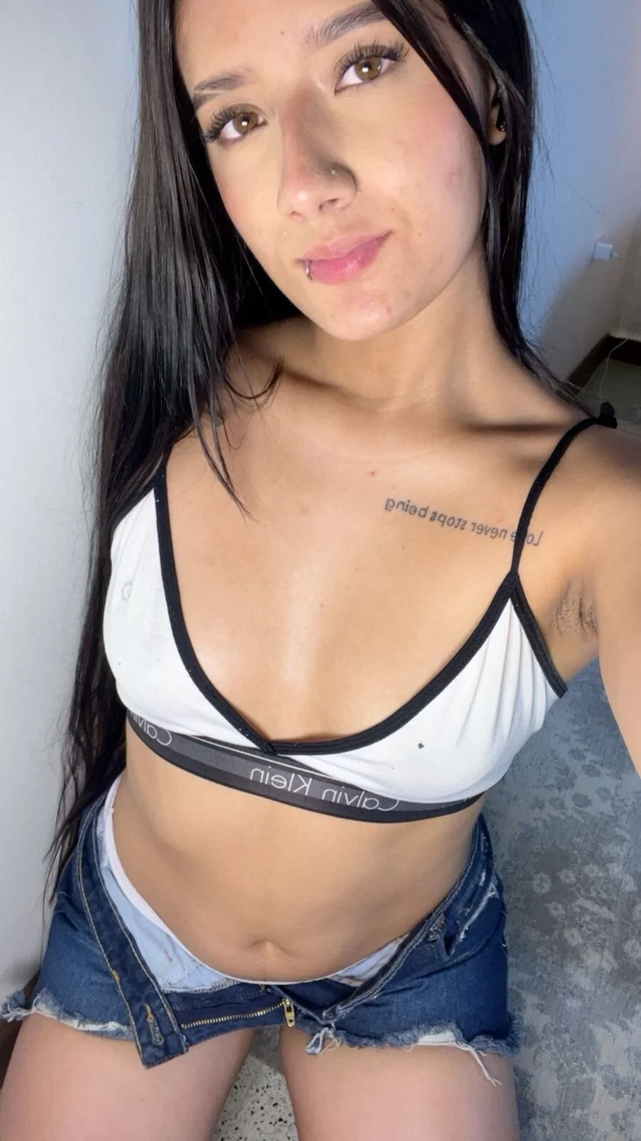 XXX Porn Photo of Nude LucienneFerrer 9