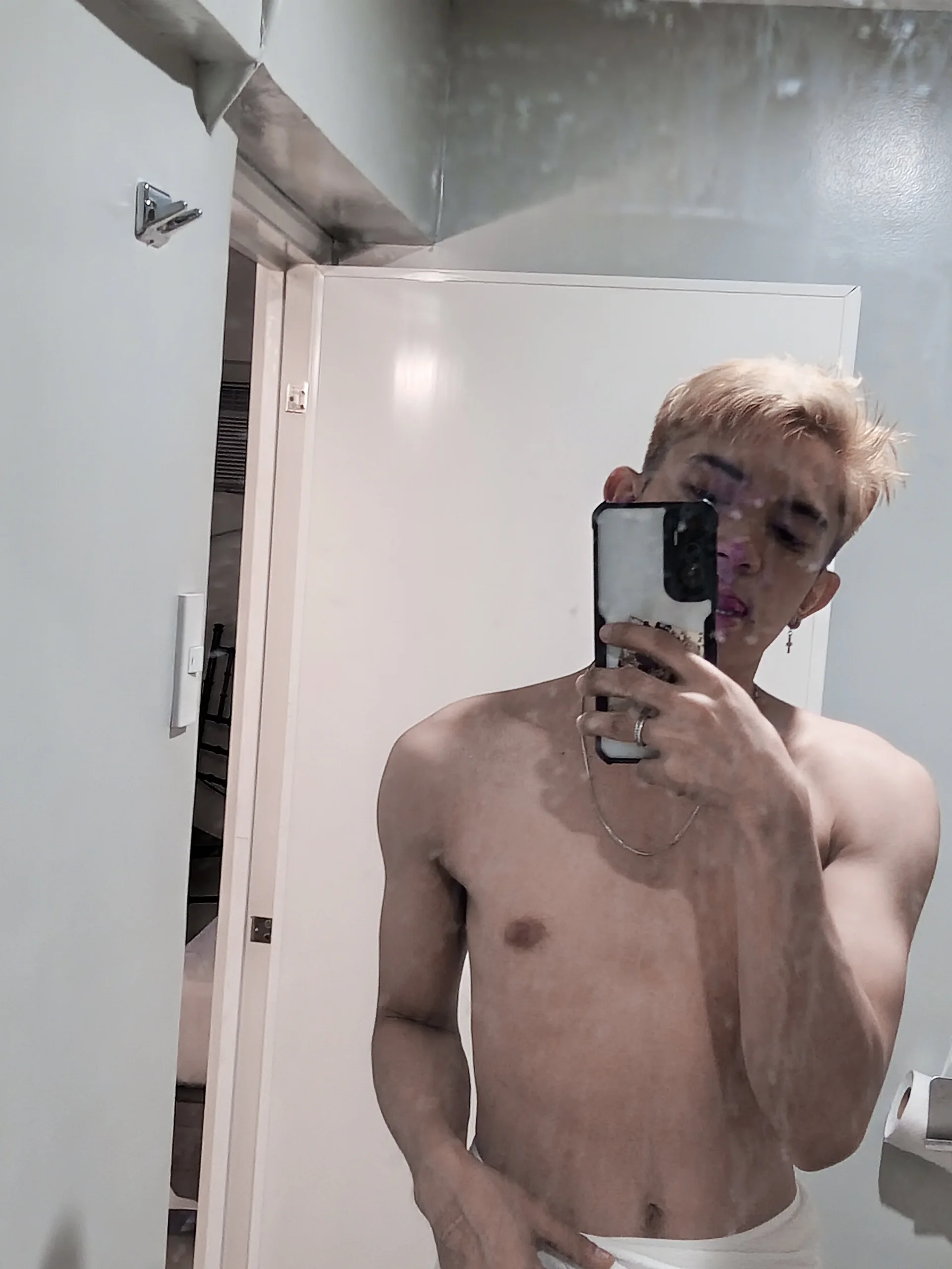 XXX Porn Photo of Nude dyrroth143 5