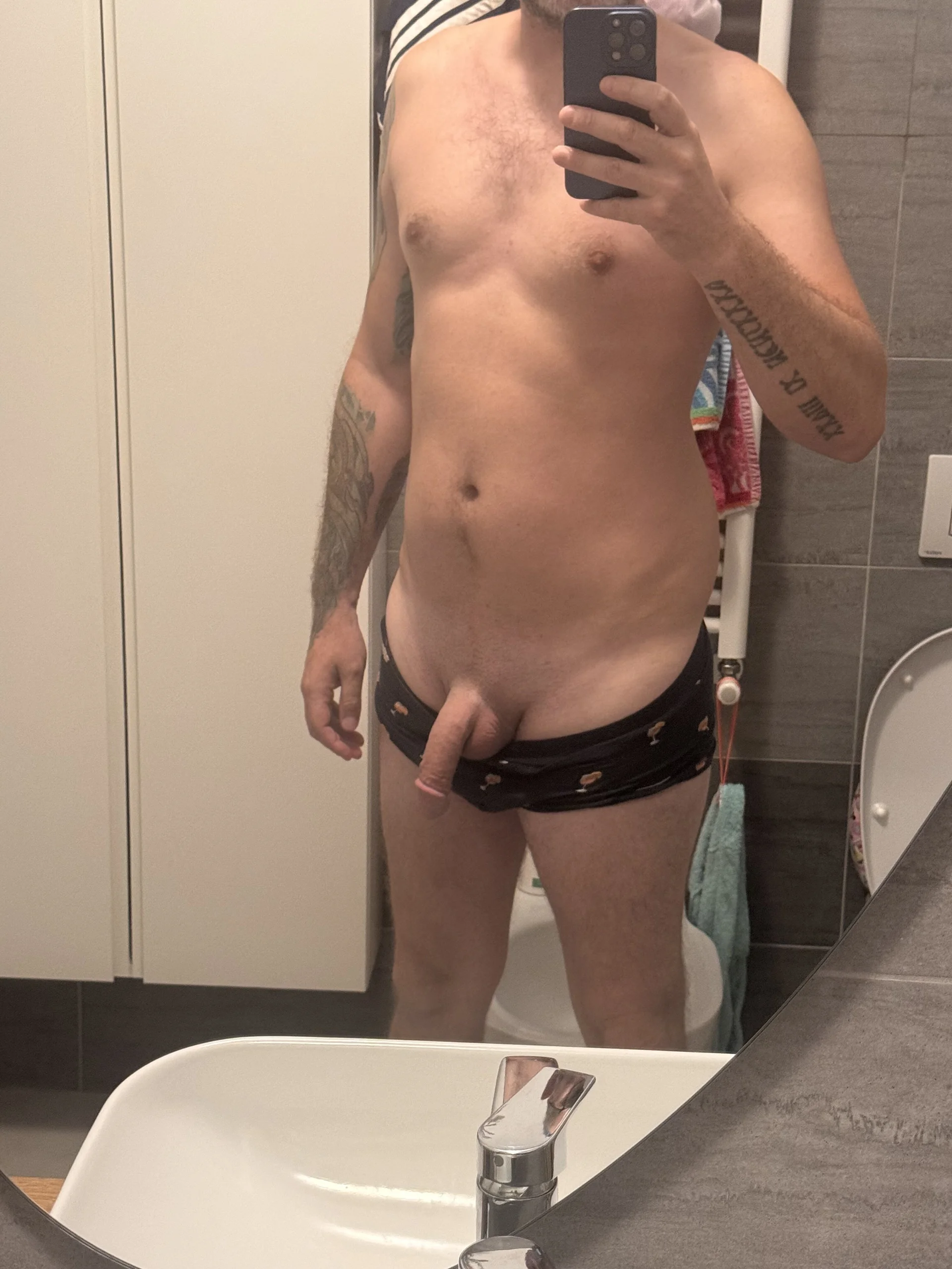XXX Porn Photo of Nude ivandotato23 1