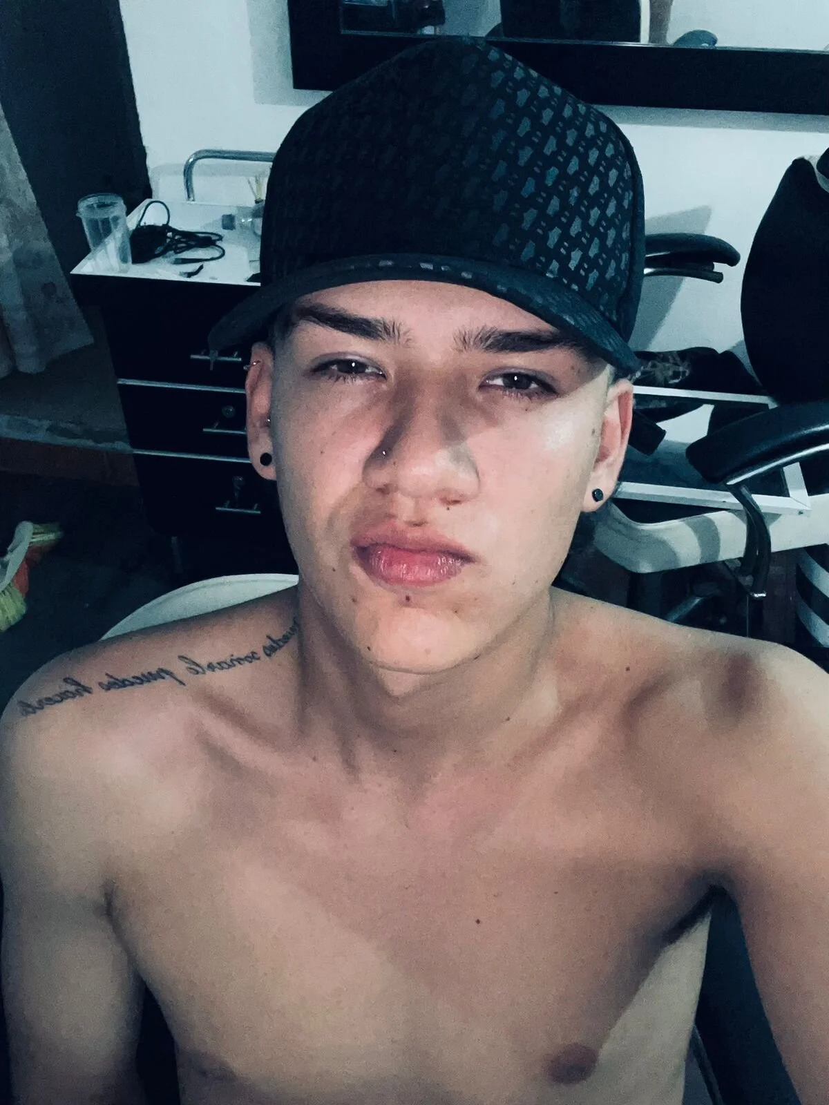 XXX Porn Photo of Nude maxthomson_boy 3