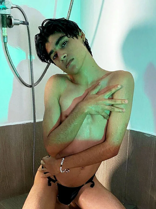 XXX Porn Photo of Nude Leo_Glow 205