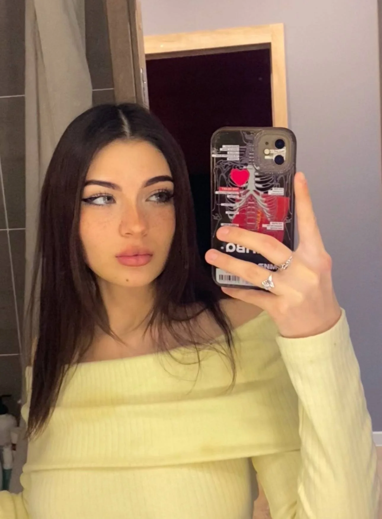 XXX Porn Photo of Nude sweeet_strawberies 4