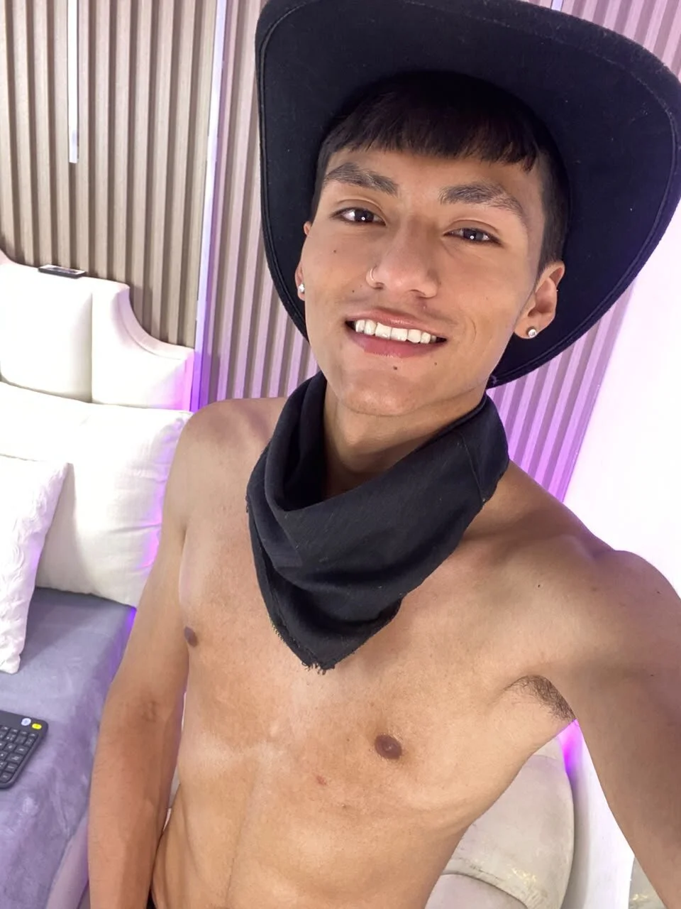 XXX Porn Photo of Nude AdrianStark_ 4