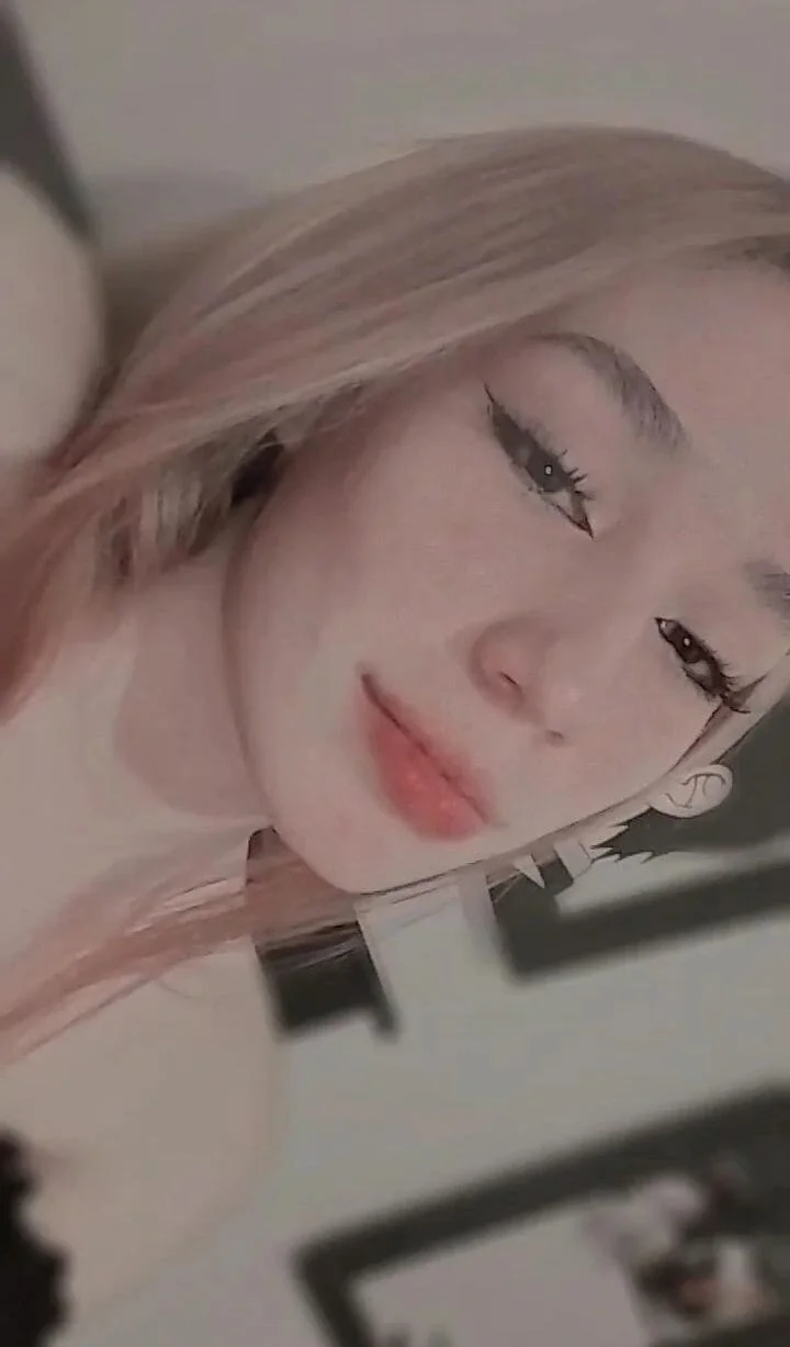 XXX Porn Photo of Nude Emma_caarter_ 3