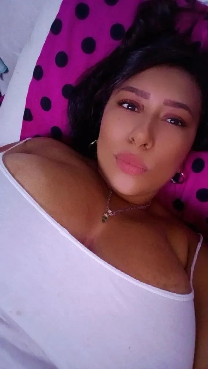 XXX Porn Photo of Nude MileyHudson 5