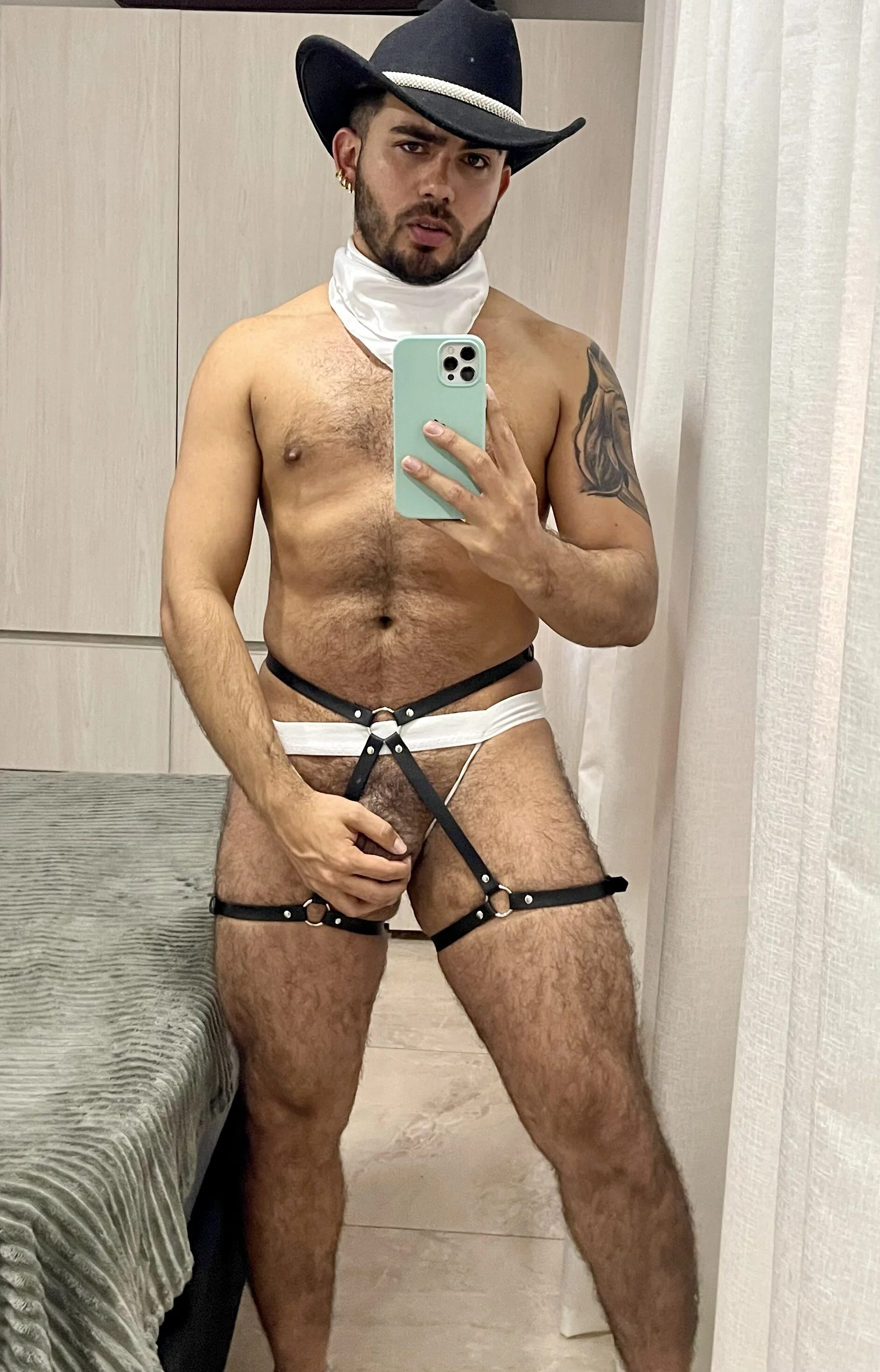 XXX Porn Photo of Nude adamhairy 55