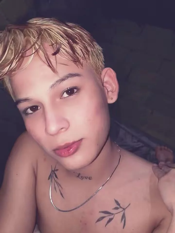 XXX Porn Photo of Nude Brian_hot 1