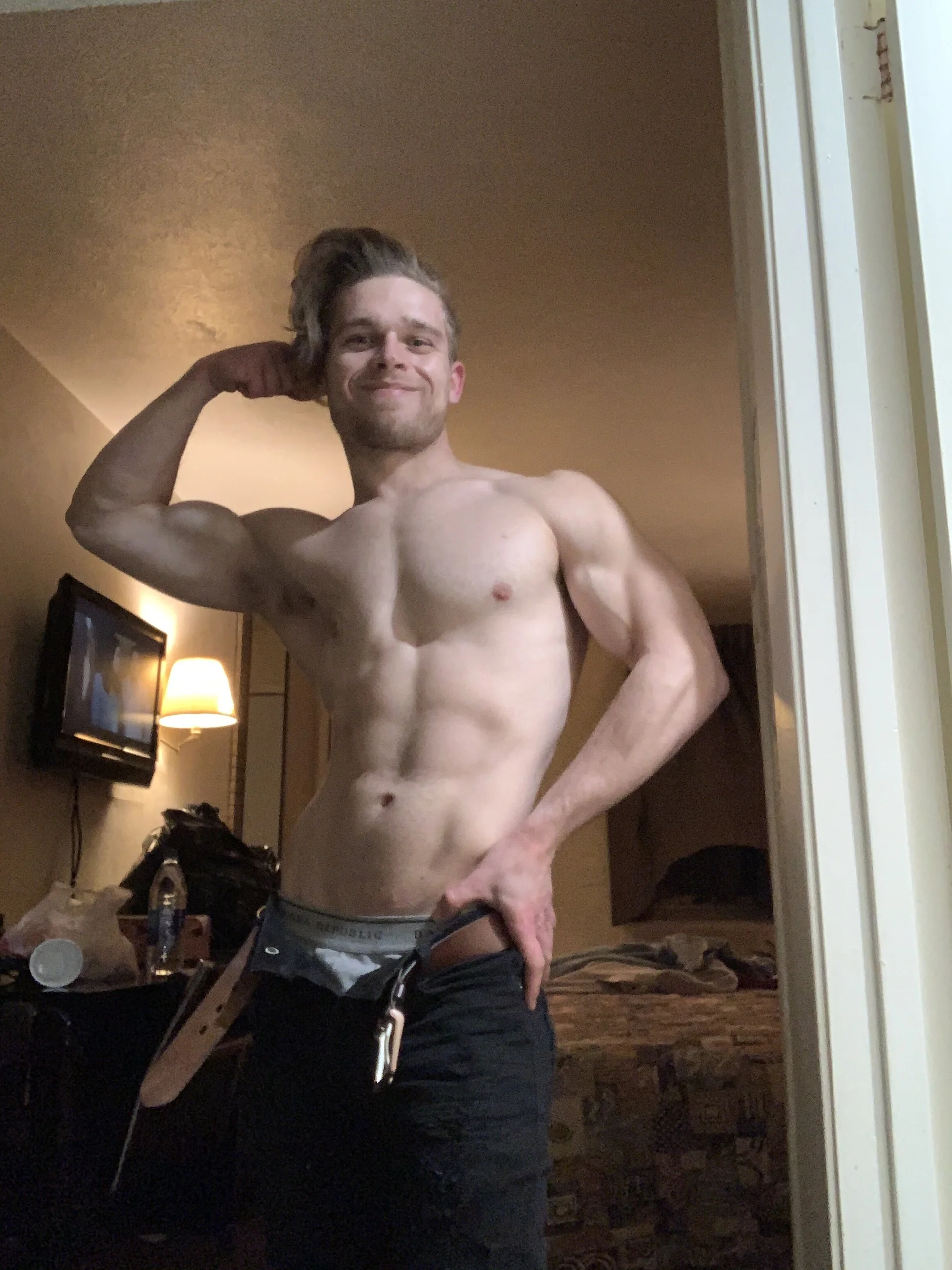 XXX Porn Photo of Nude DaddydayDrinkzz 7